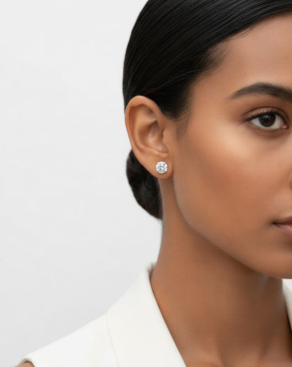 Round Diamond Stud Earrings